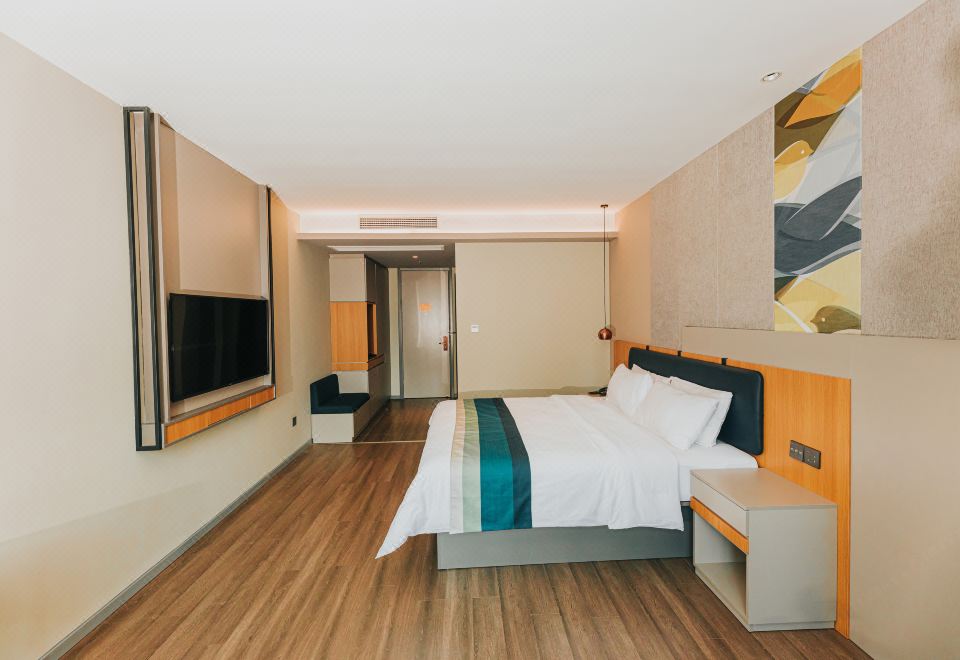 Homeinn Selected Hotel (Yibin Changning High-Speed Railway Station)Superior Queen Room