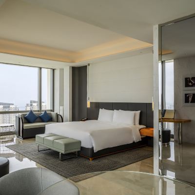 尊尚海景大床房 【盡賞雲端海景】 海口索菲特大酒店優惠