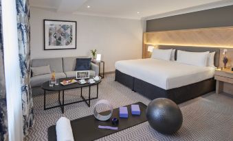 Hilton London Croydon - Housity