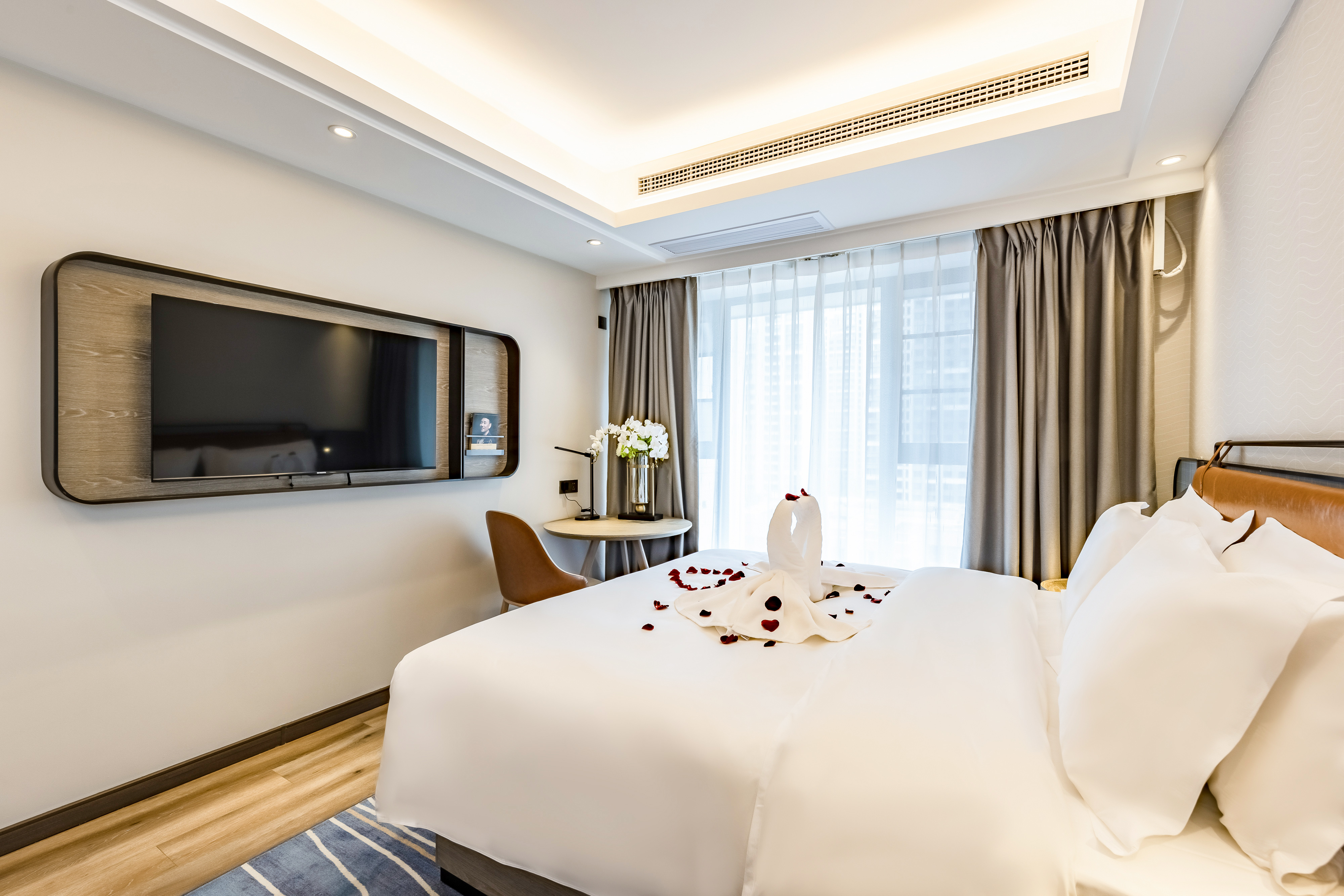 豪华大床房（北欧轻奢风+超大落地窗+舒适床品+乾湿三分离）