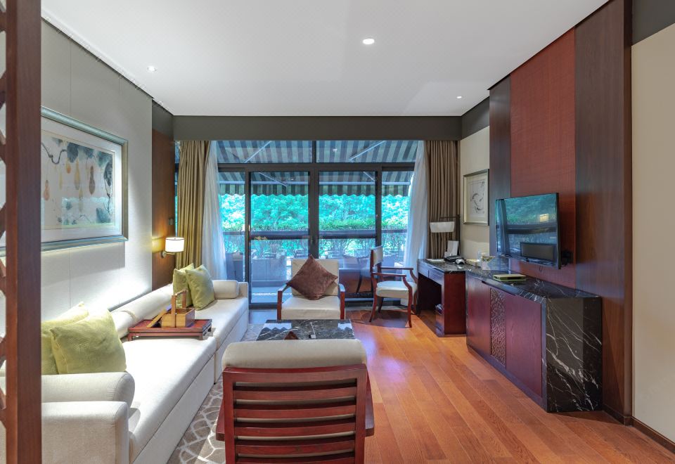 家庭雙卧露台套房