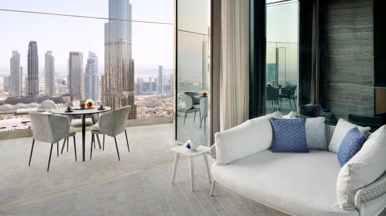 アドレス スカイ ビュー 食事・レストラン