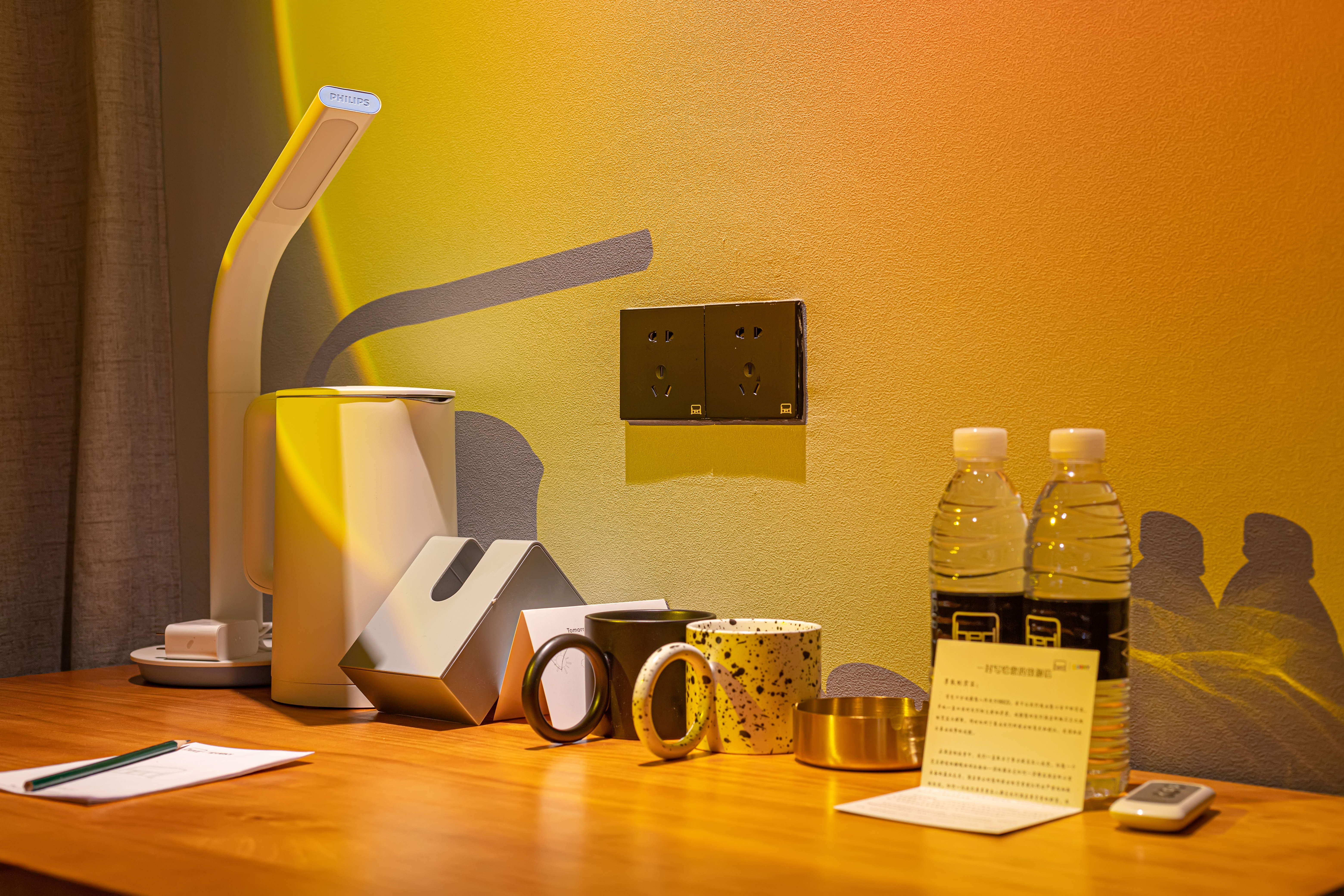 行政大床房（极米巨幕投影+浪漫泡泡浴+轻奢乳胶床垫）