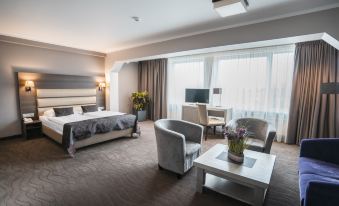Bellevue Park Hotel Riga with Free Parking