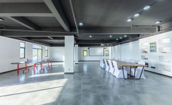 A Dream Homestay (Yichang Sanxia Renjia Store)