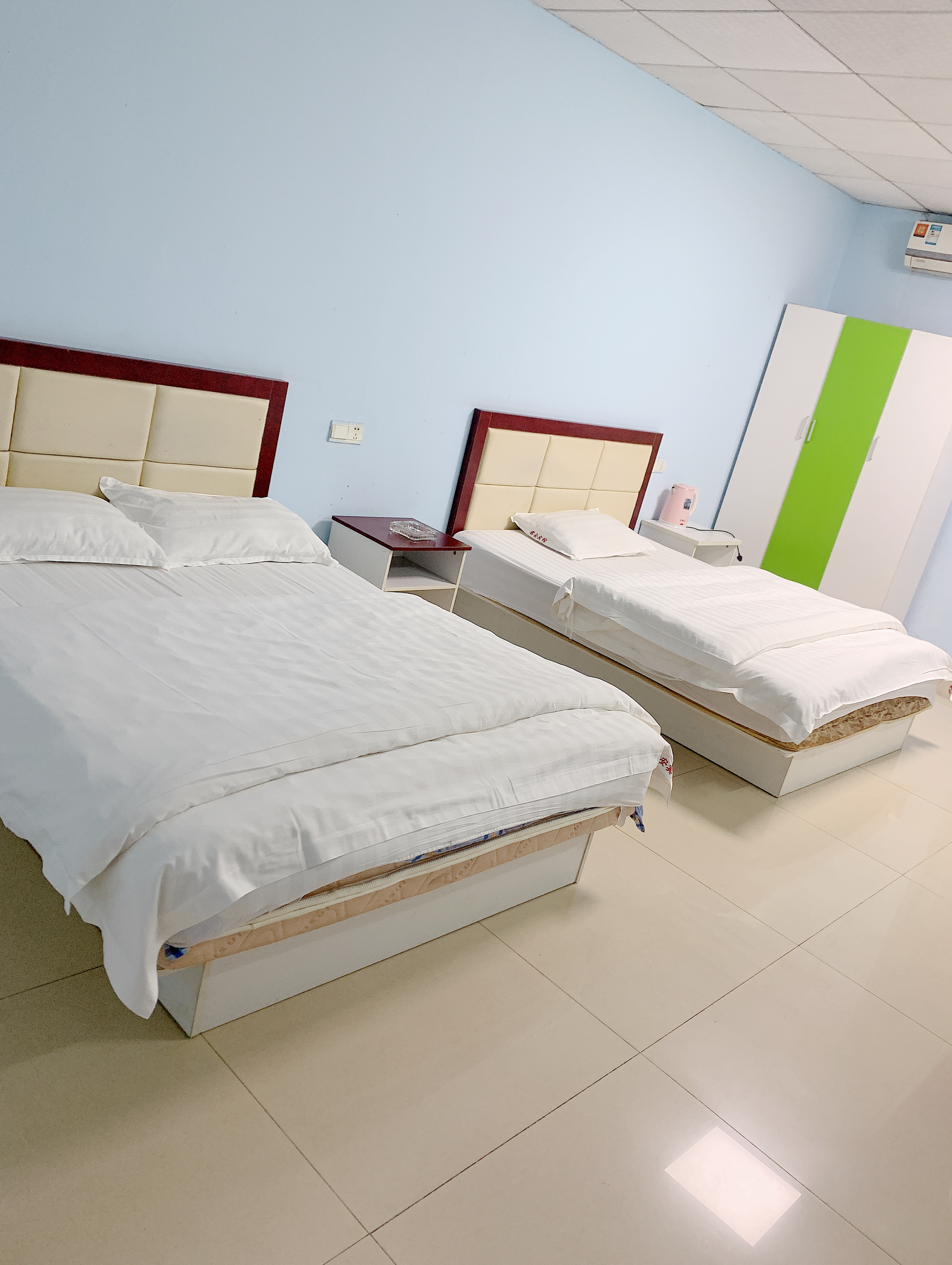 Junan Business Hotel雙人床大床