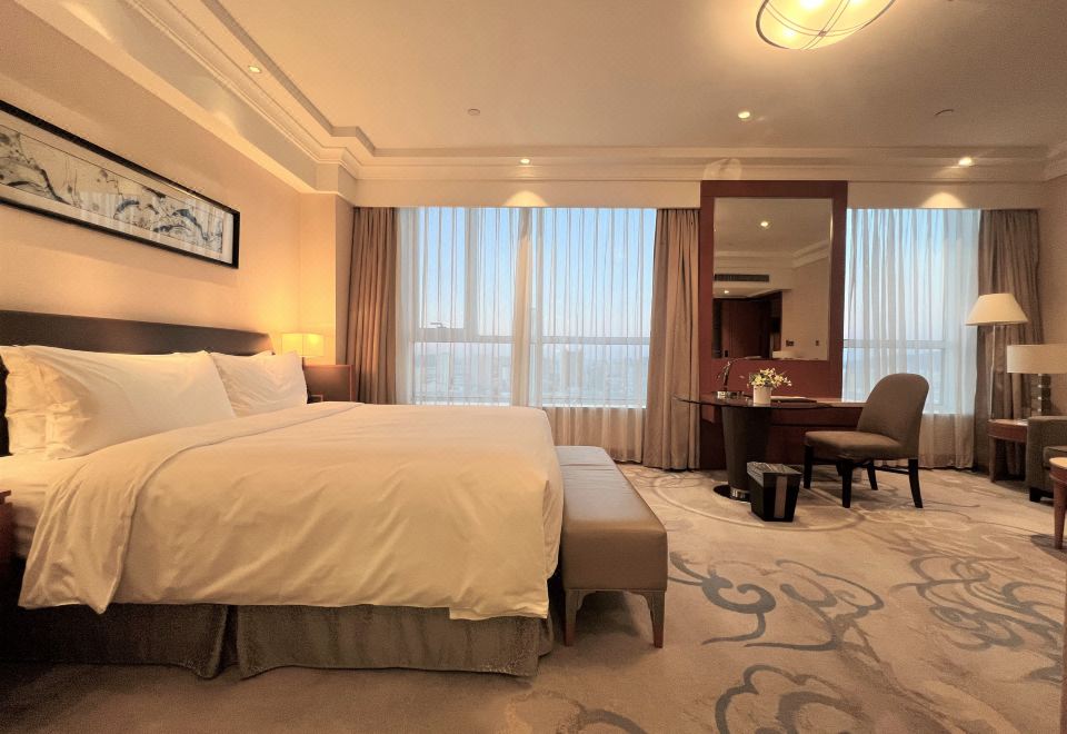 World Trade Winning HotelSuperior Queen Room