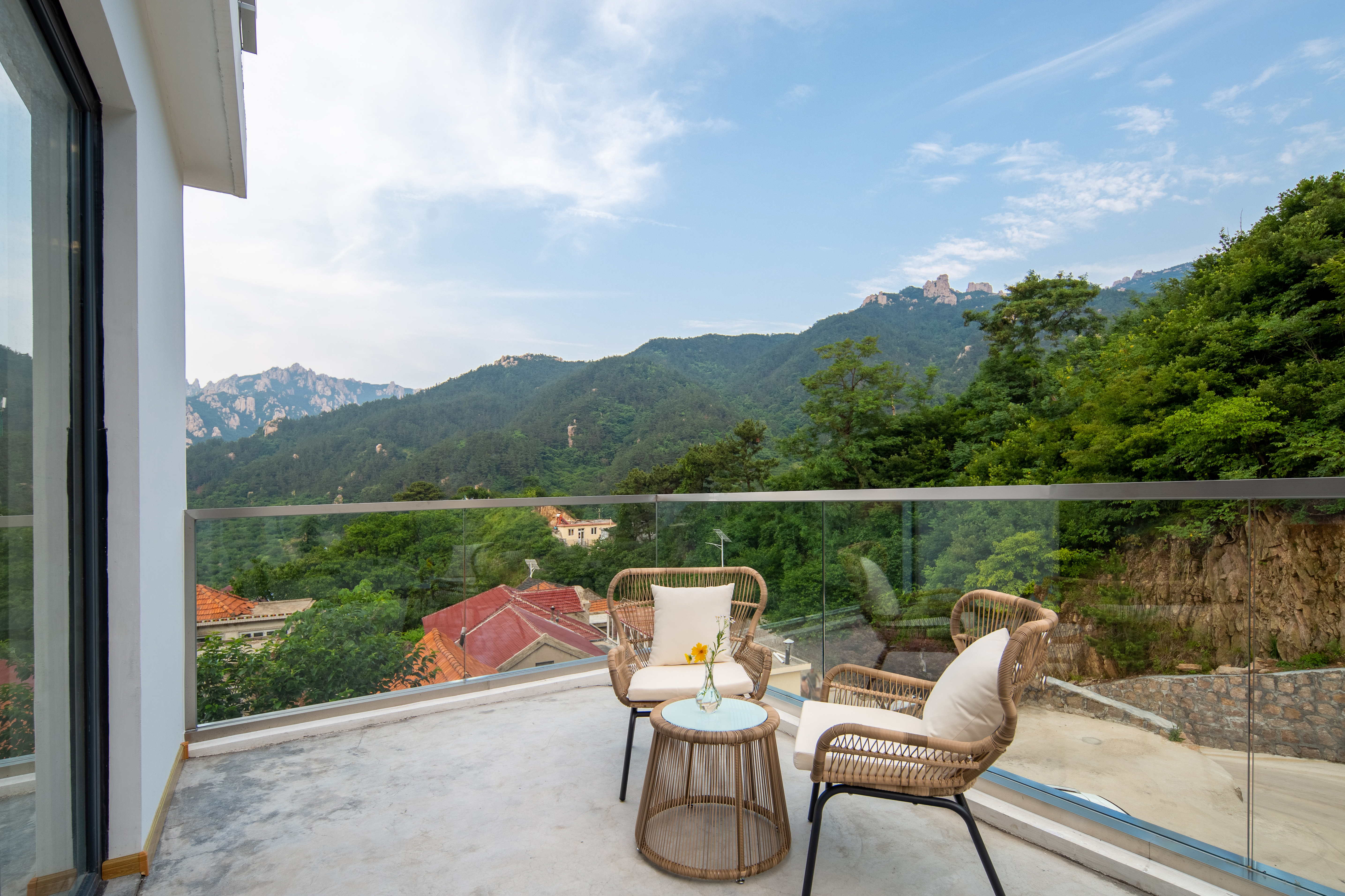 赤日·露台大床房·山景