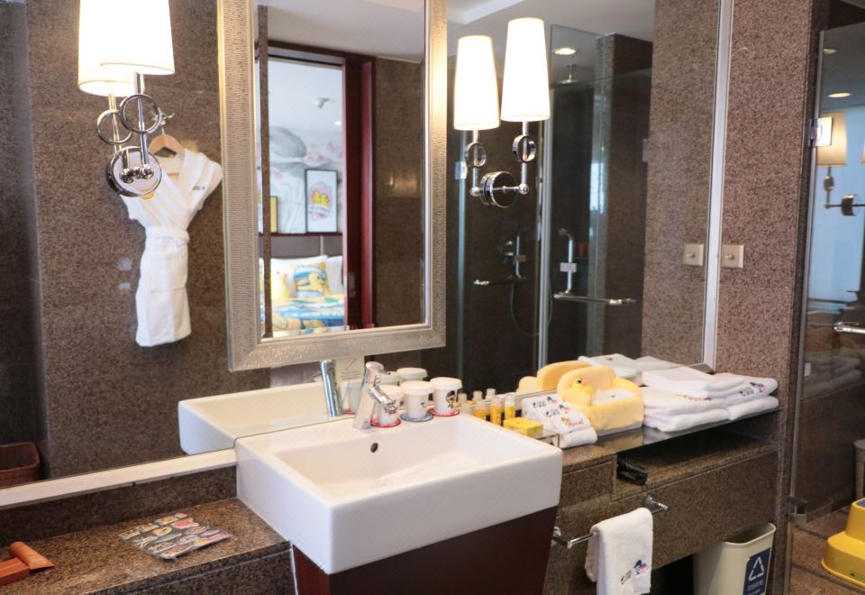 盼酷小黃鴨親子主題高級間