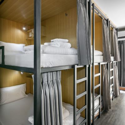 6-Beds Family Dormitory