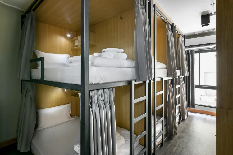 6-Beds Family Dormitory