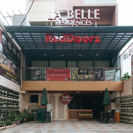 RedDoorz Plus @ La Belle Residences Makati City