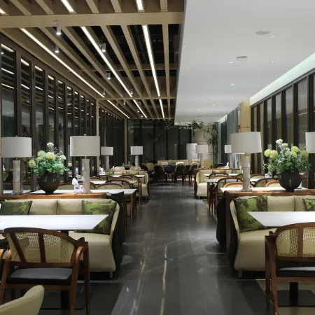 Baoting ShuangDa Luxury Hot Spring Hotel