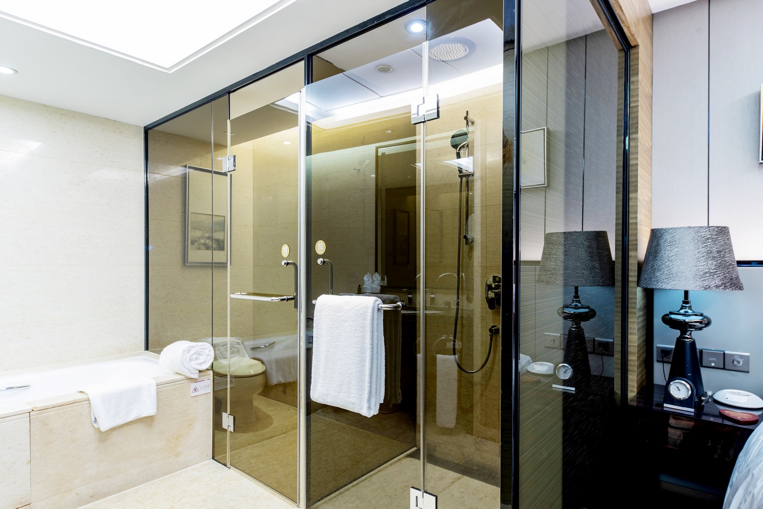 Shenzhen YANGBANGLANGYUE International HotelLongTan Garden View Queen Room