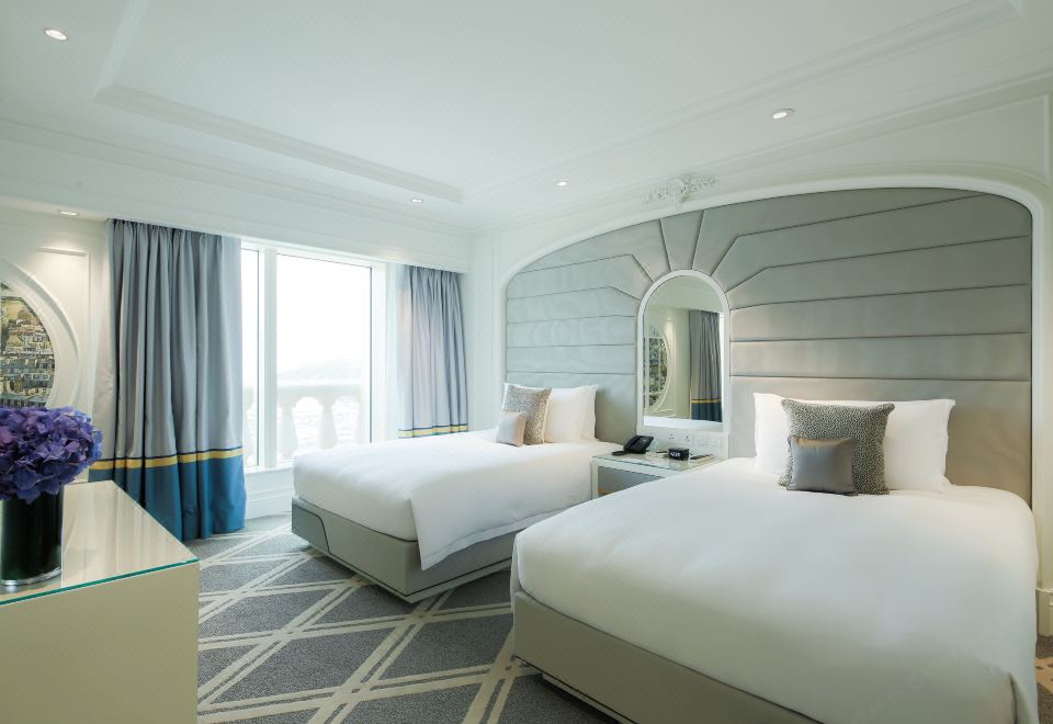 The Parisian MacaoChampagne Twin Suite