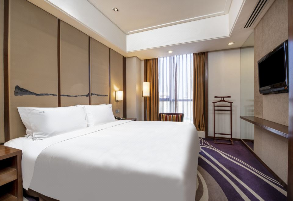 假日高级套房-超大床