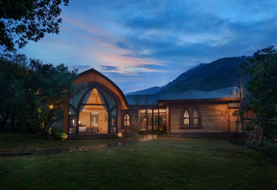 Hangzhou SENBO Nature Park and ResortRomantic Manor Four-Bedroom Villa