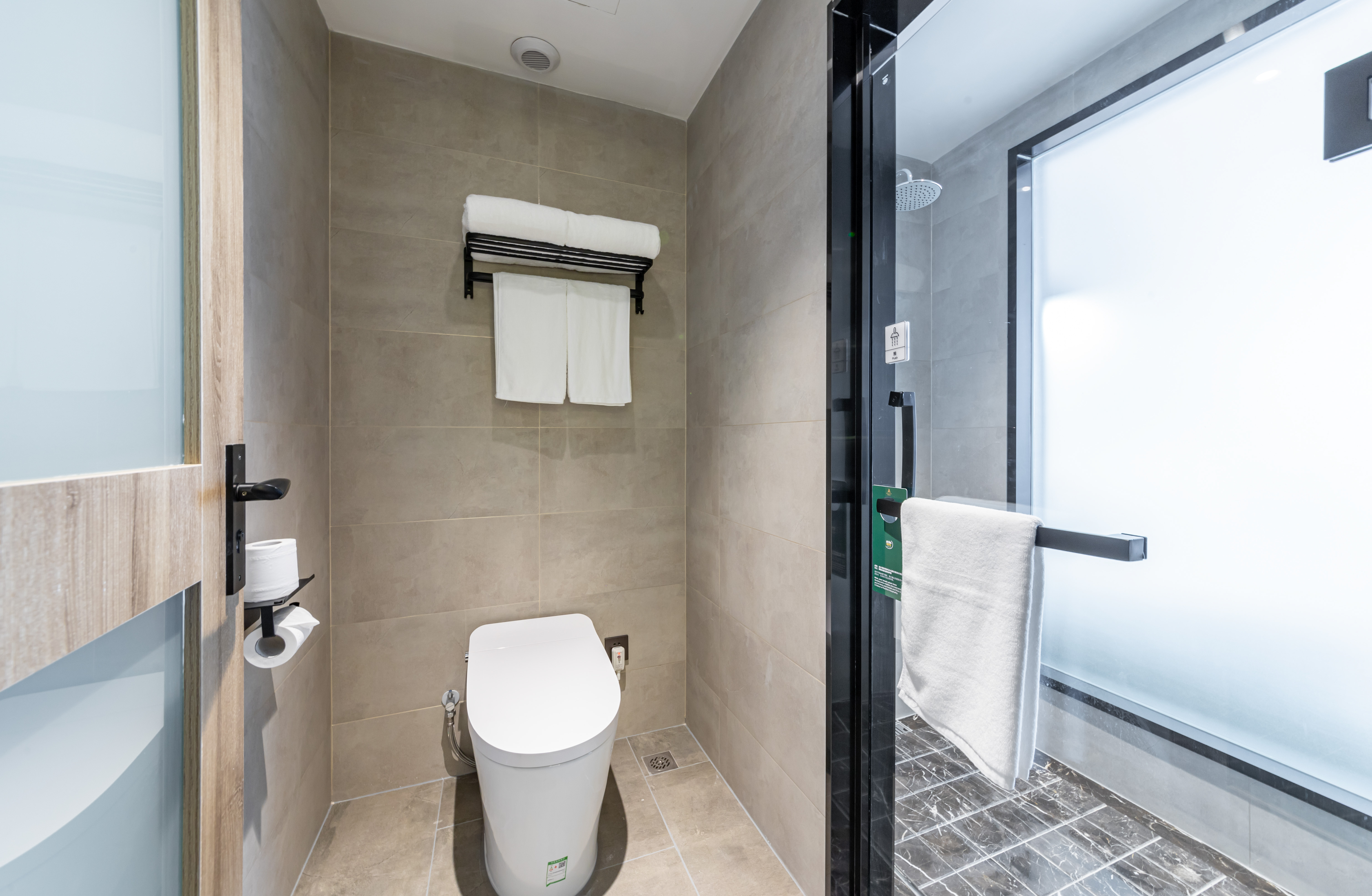 高级双床房（智能马桶＋电视投屏＋梦百合床垫）