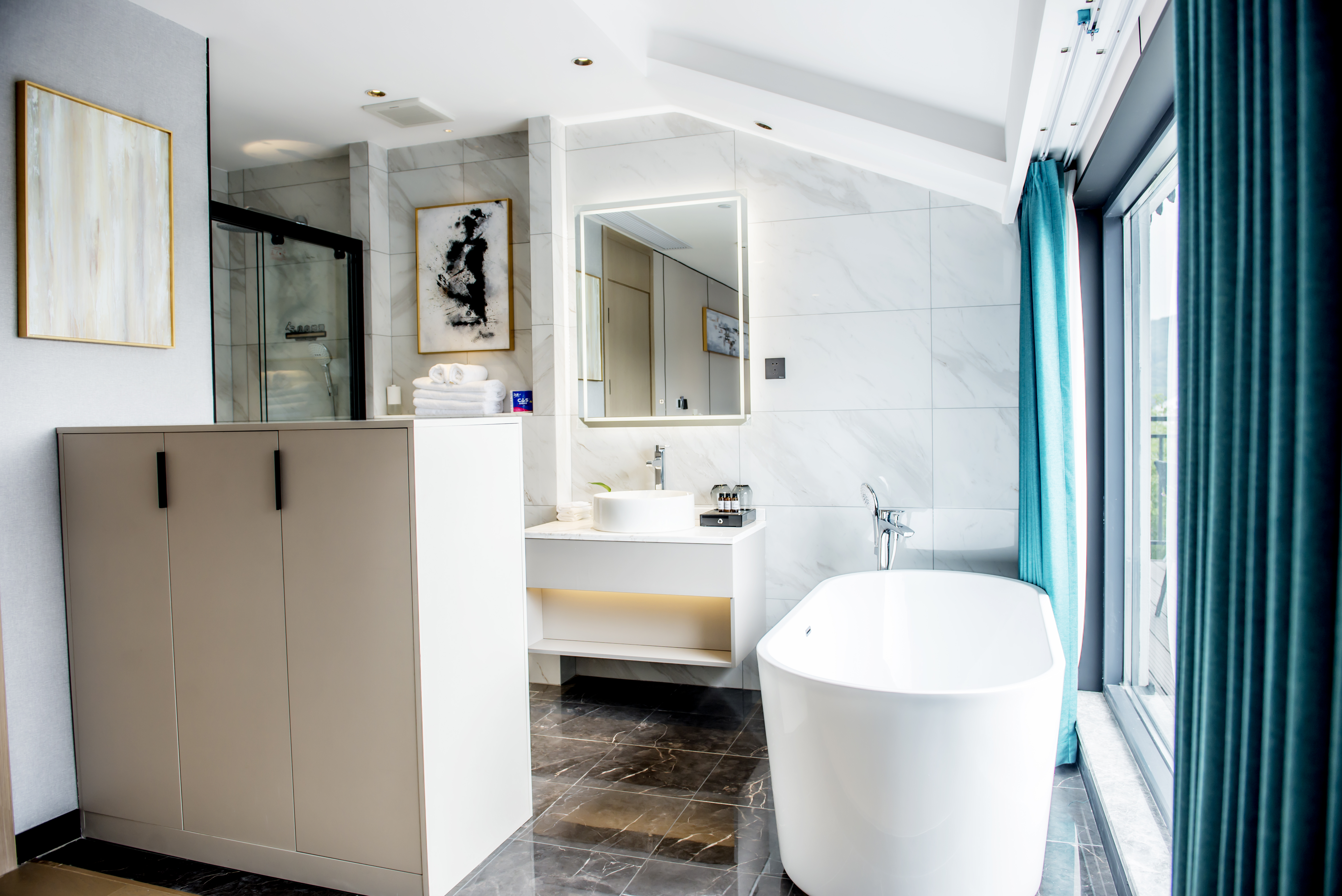 拢翠-180°山景环绕+浴缸