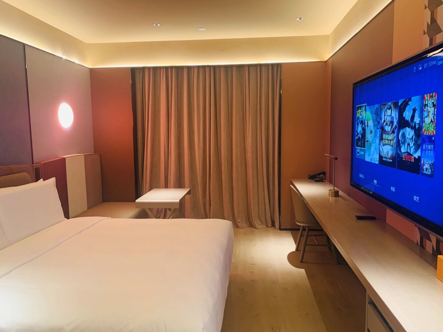 加州陽光大床房【小冰箱+電視投屏】