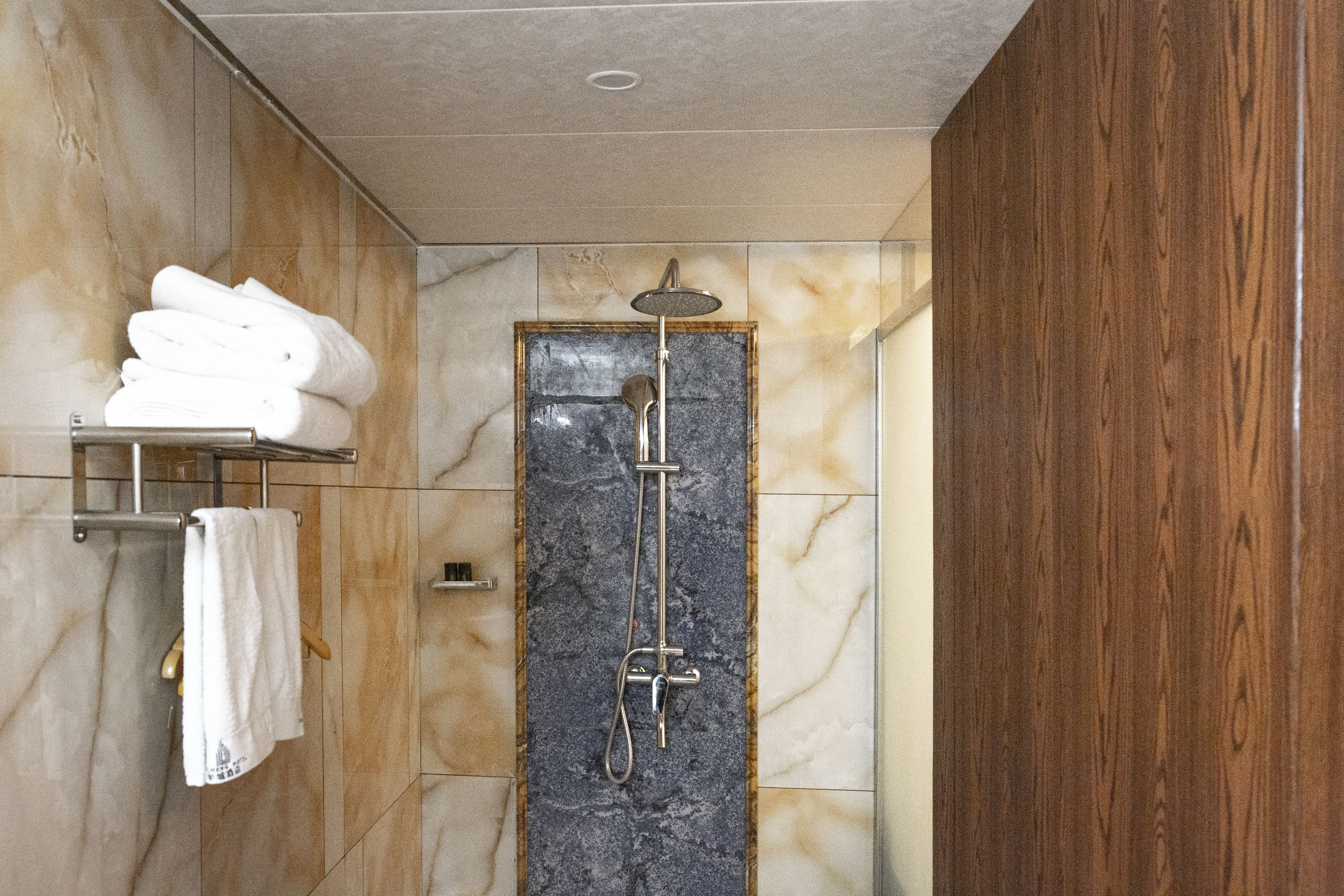 舒适大房（无窗）