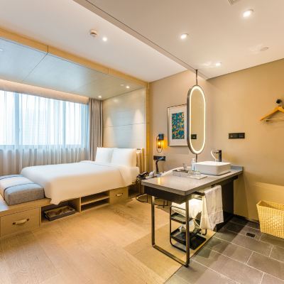 高級大床房（亞朵記憶枕+小冰箱+外窗） 上海浦東張江園區張江路亞朵X飯店優惠