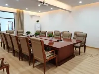Wudang Huihe Hotel (Entrance store of Wudang Mountain Scenic Area)