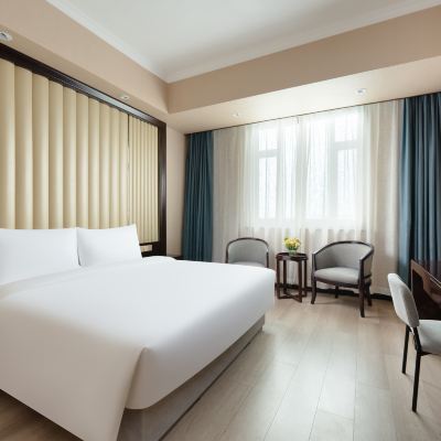 高級大床房（手機投屏+保險櫃） 上海共康美侖飯店優惠