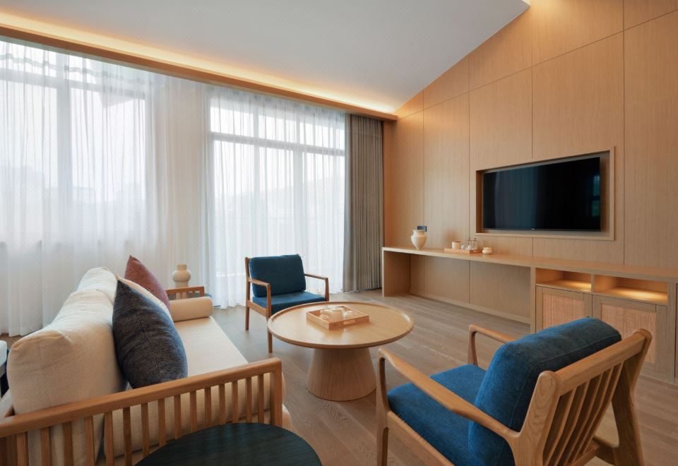 澗米觀漣大床房