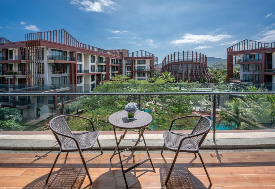 Deluxe Suite - 2-Room (1 living room)