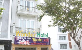 Wonder Hotel