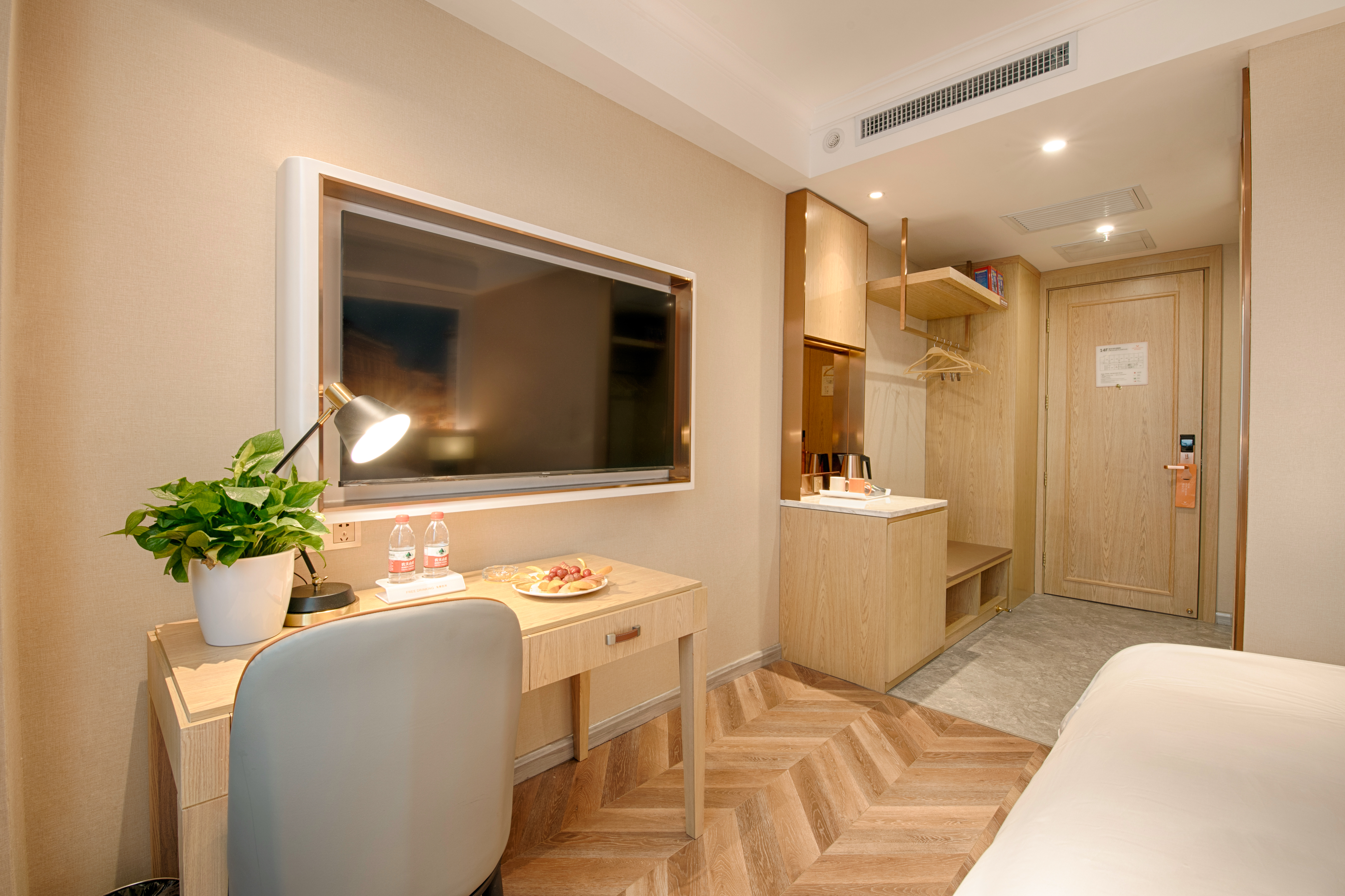 标准大床房【手机投屏+深睡床品】