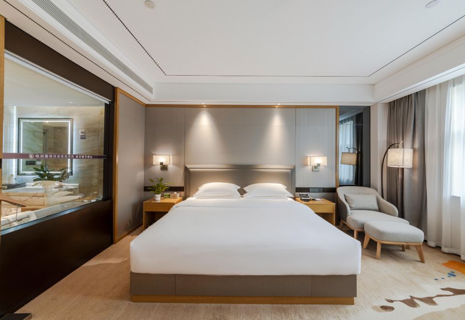 Yijing Guanlan HotelDeluxe Queen Room