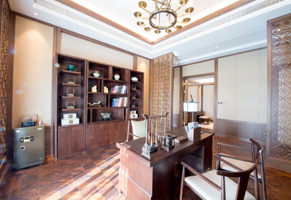 Dunhuang International HotelPresidential Suite