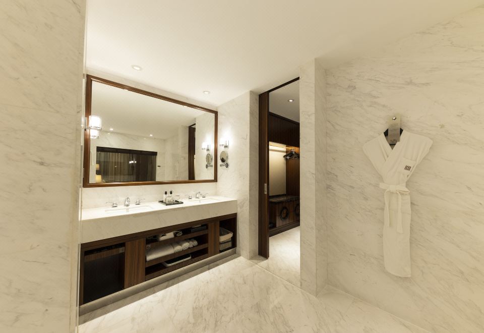 The L'Hermitage Hotel ShenzhenBusiness Queen Room