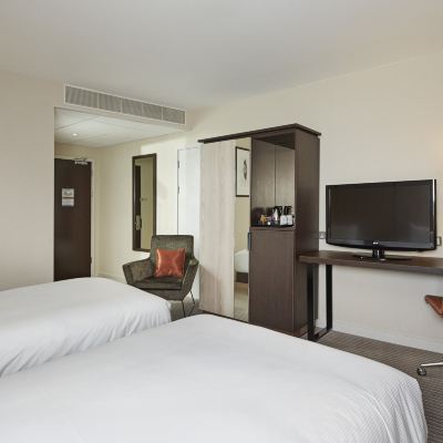Accessible Deluxe Twin Room with Water View