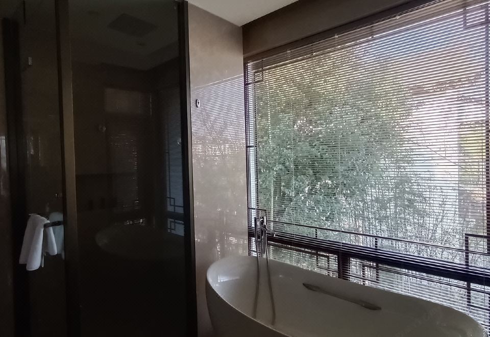 遐景六居庭院房