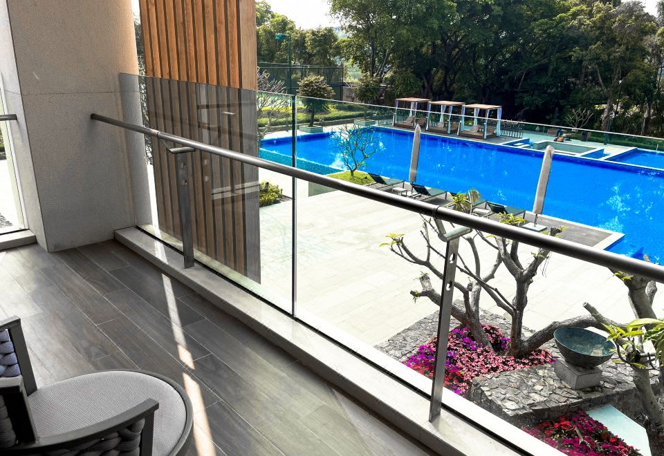 Long Island Golf & Private Resort HotelLuxurious Garden View Room