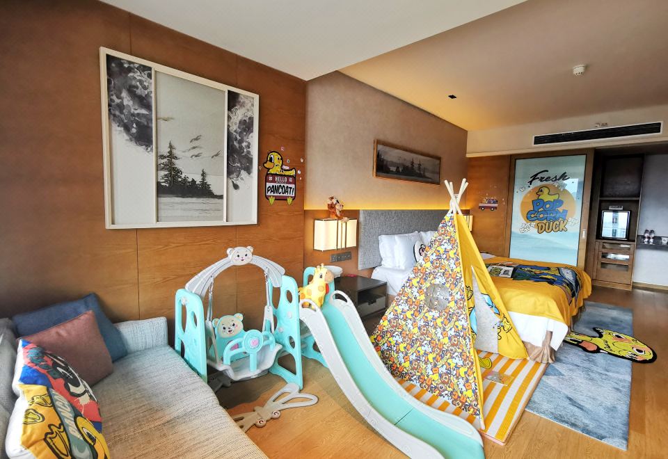 小黄鸭主题亲子房