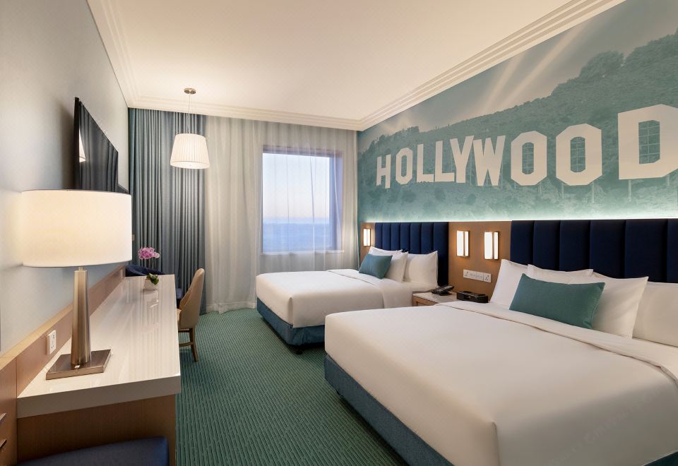 城市大道景观双大床房