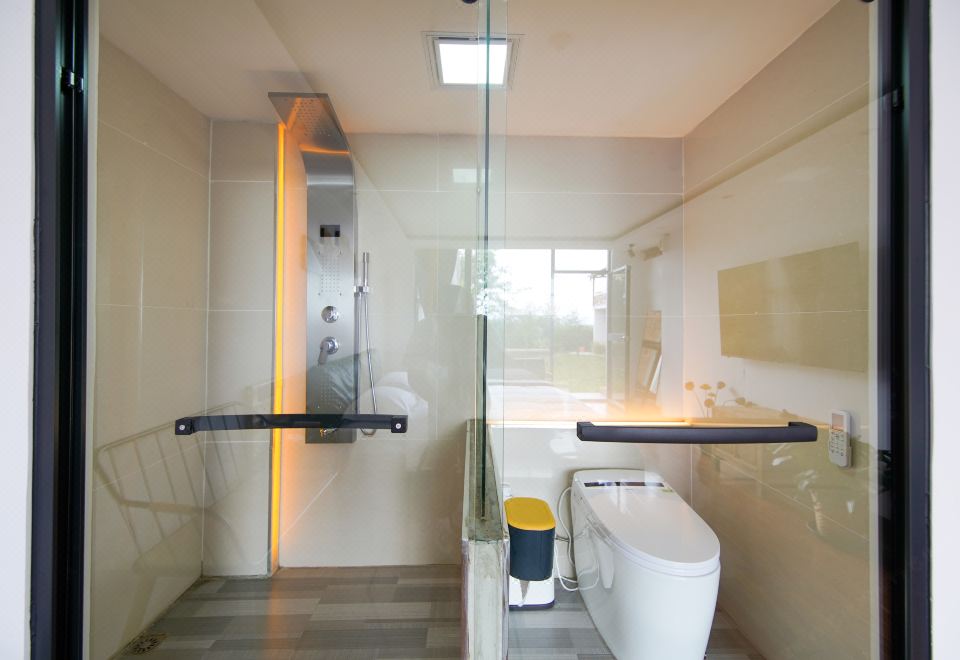 Kunming Ximeng Ayu Sheye Homestay (Changshui International Airport Branch)Shiguang Biyou Yilan Bay Double Bed Room (Electric Curtains + Smart Toilet + Smart Butler + Constant Temperature Bath)