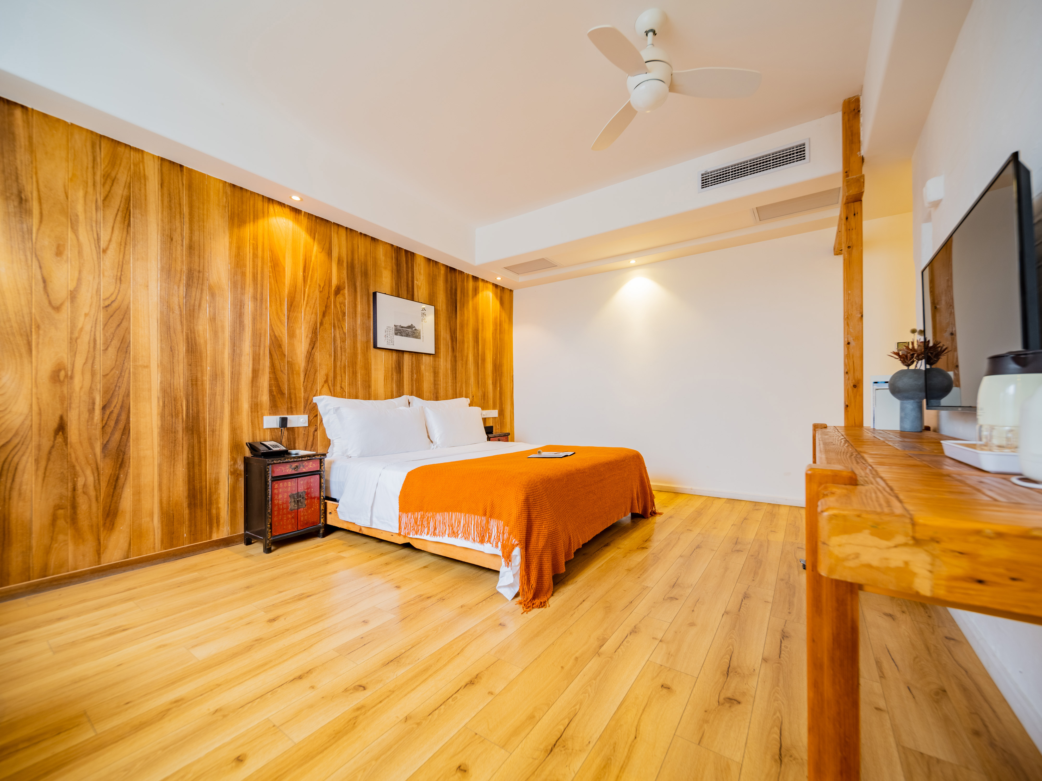 和光同尘?Relax度假大床房【乳胶床垫+休闲座椅】