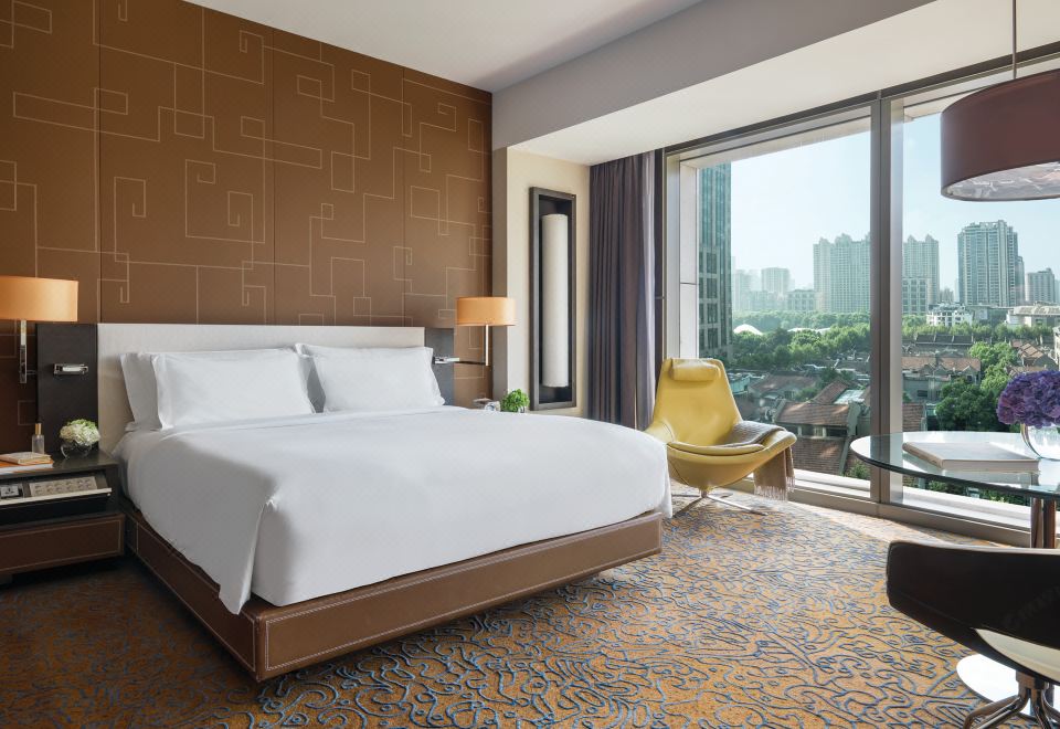 尊貴新天地景大床房