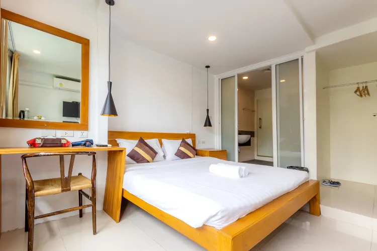 Standard With Day Bed