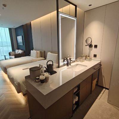 途有好伴·豪華雙床房【智能家居+中央空調+鵝絨被芯】 花築奢·麗江古城沁湖軒湖景花園客棧優惠