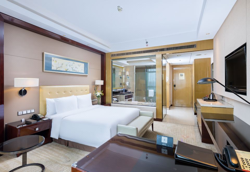 行政楼层豪华大床房-（杜拉维特衞浴+超大豪华浴缸）