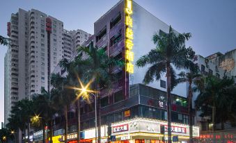 LiangYiyun Hotel(Shenzhen Buji east station)