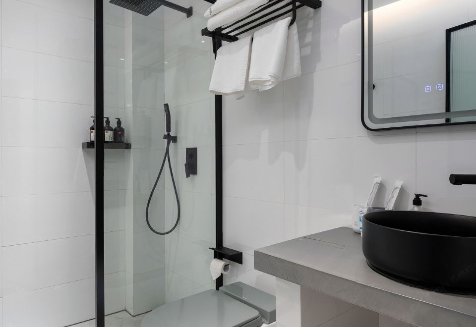 臻选影音双床房（超大玻璃窗+巨幕投影+暖气加持）