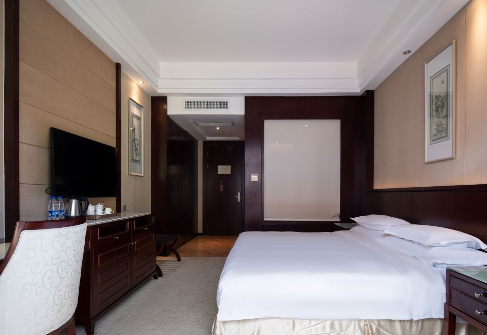 园景阳台大床房