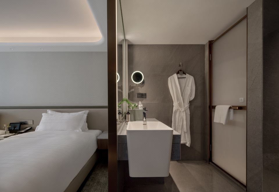 THE TAI HOTELBoutique 2-bed Room